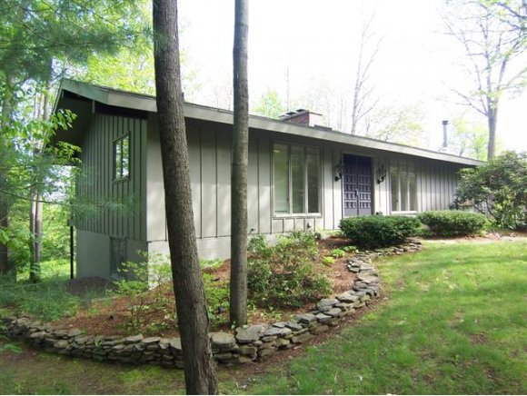 4 Creek Rd