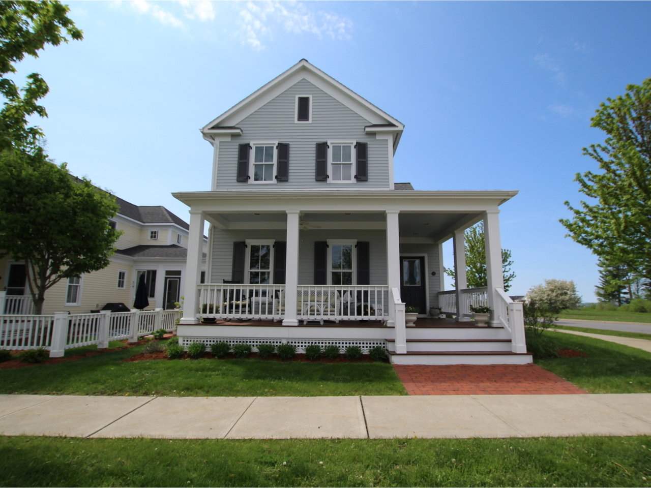 4 Dewey Place