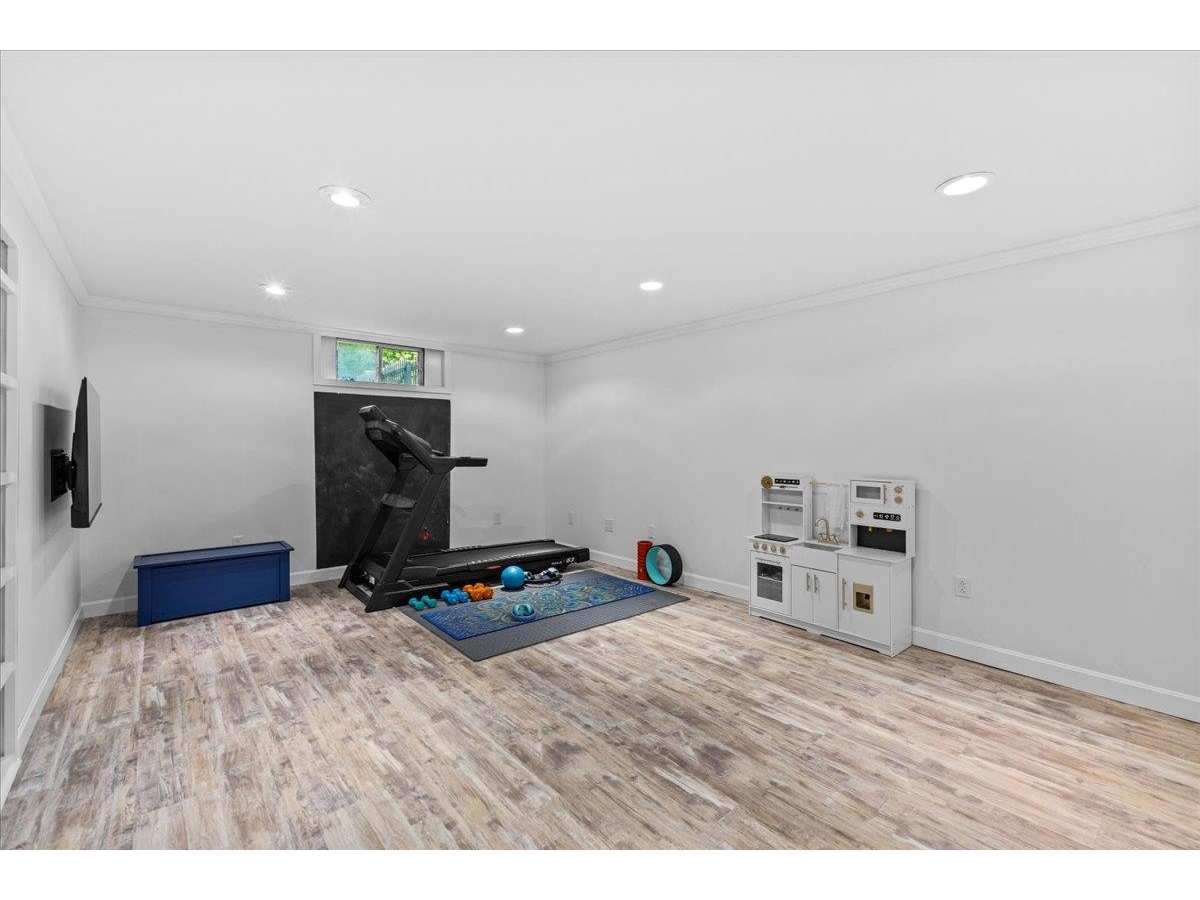 4 Greenbriar Drive