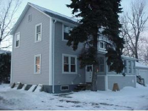 4 Greenwoods Rd
