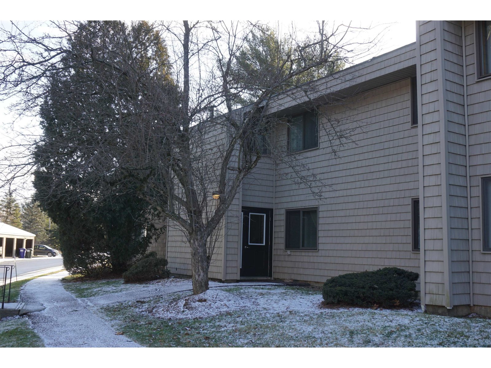 4 Hawthorne Circle