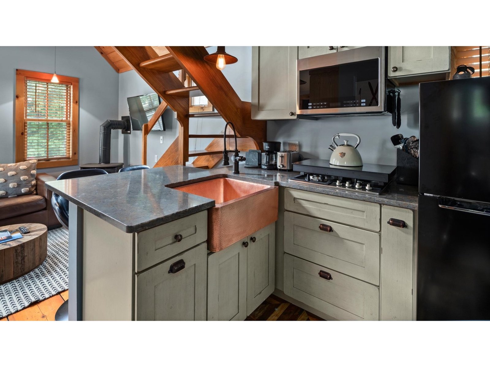 4 Highland Avenue