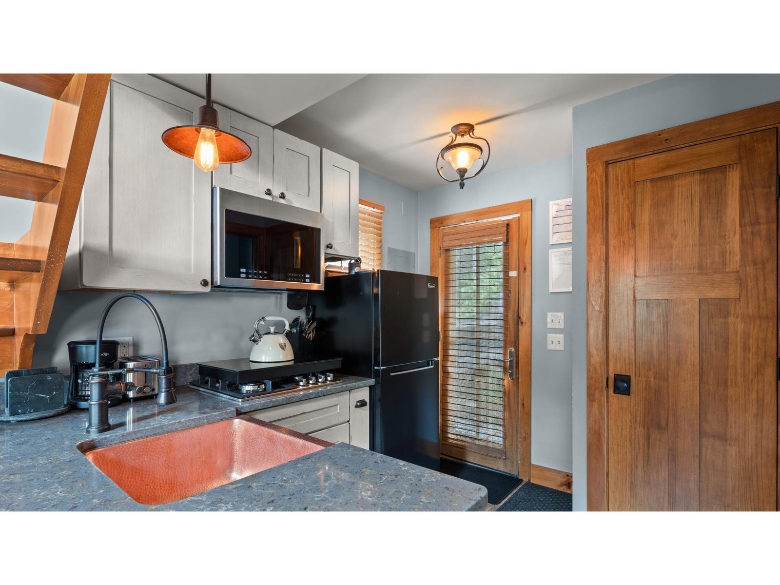 4 Highland Avenue