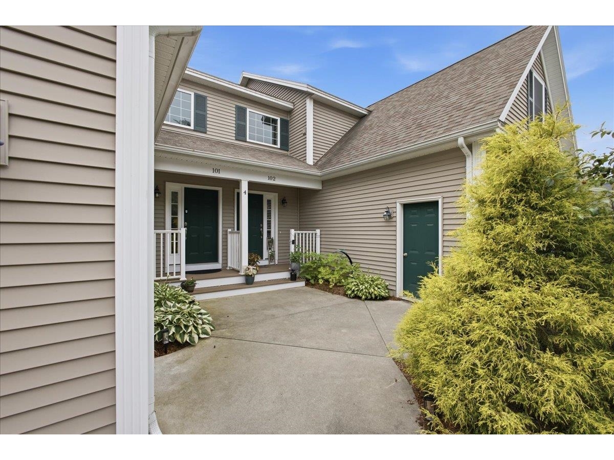 4 Hummingbird Lane, Unit 101