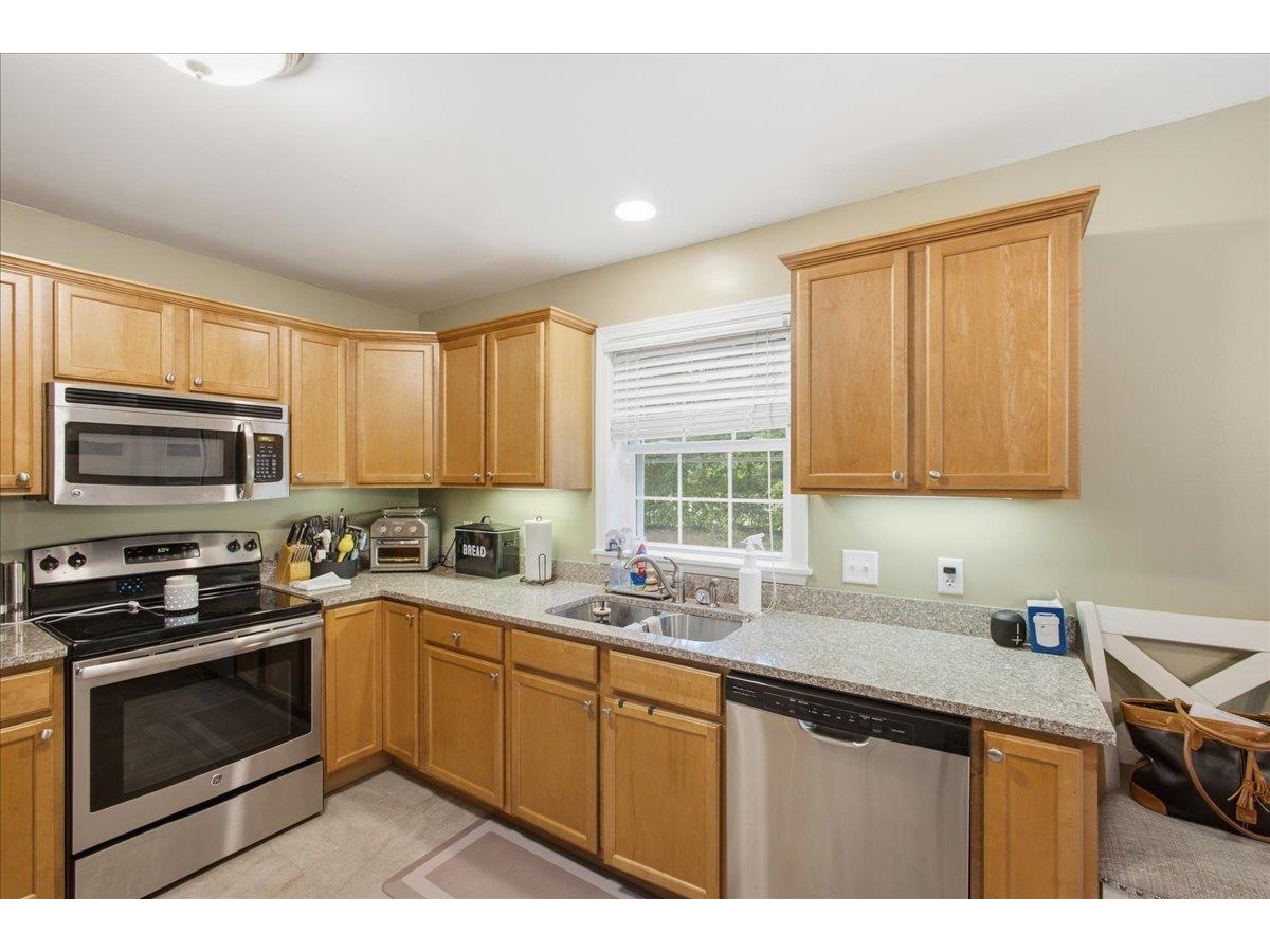 4 Hummingbird Lane, Unit 101