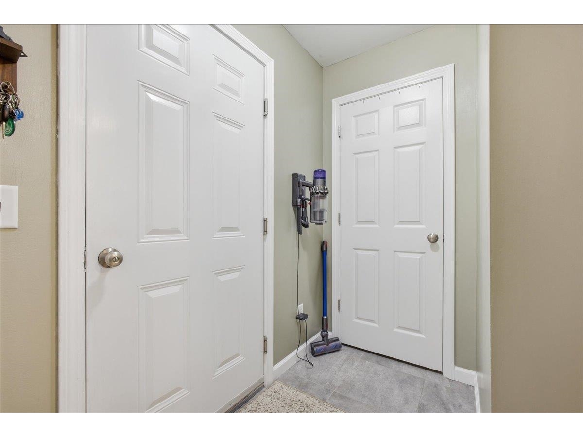 4 Hummingbird Lane, Unit 101