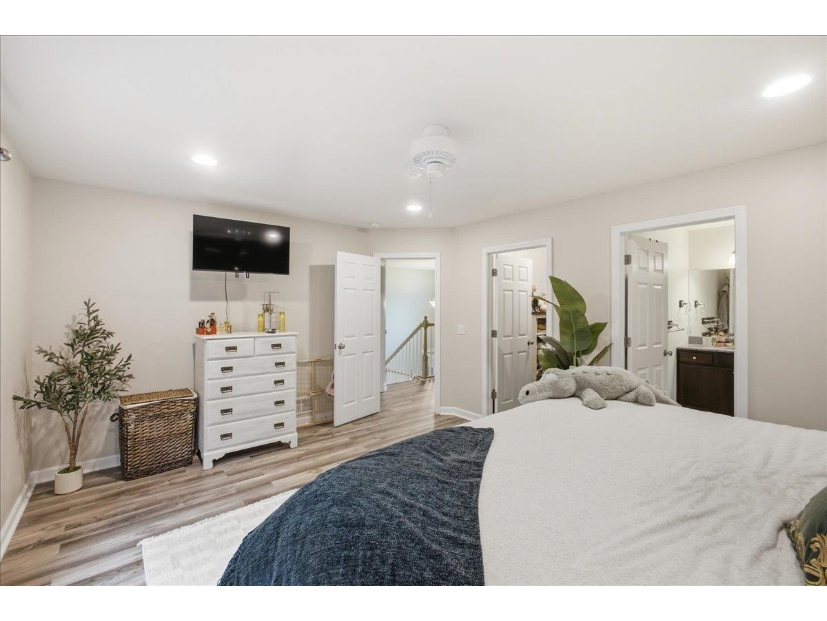 4 Hummingbird Lane, Unit 101