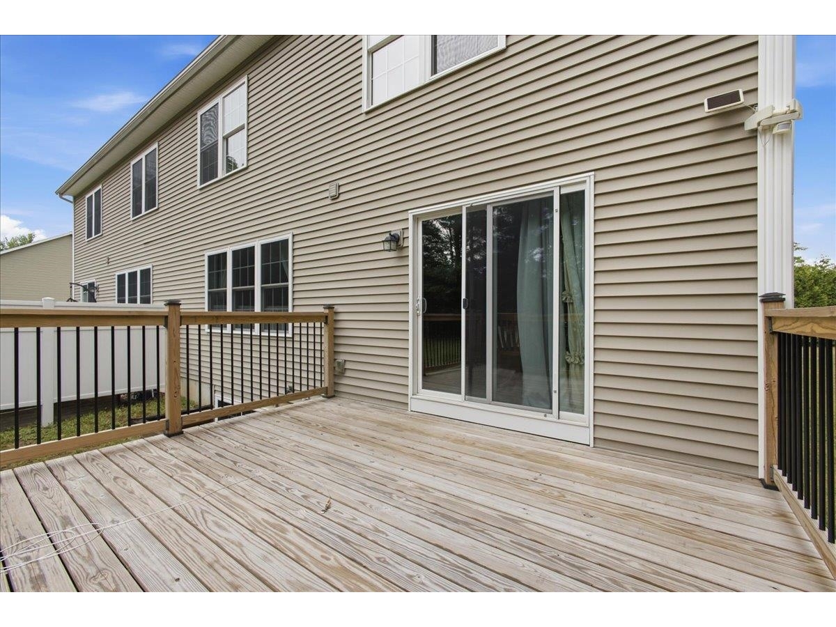 4 Hummingbird Lane, Unit 101