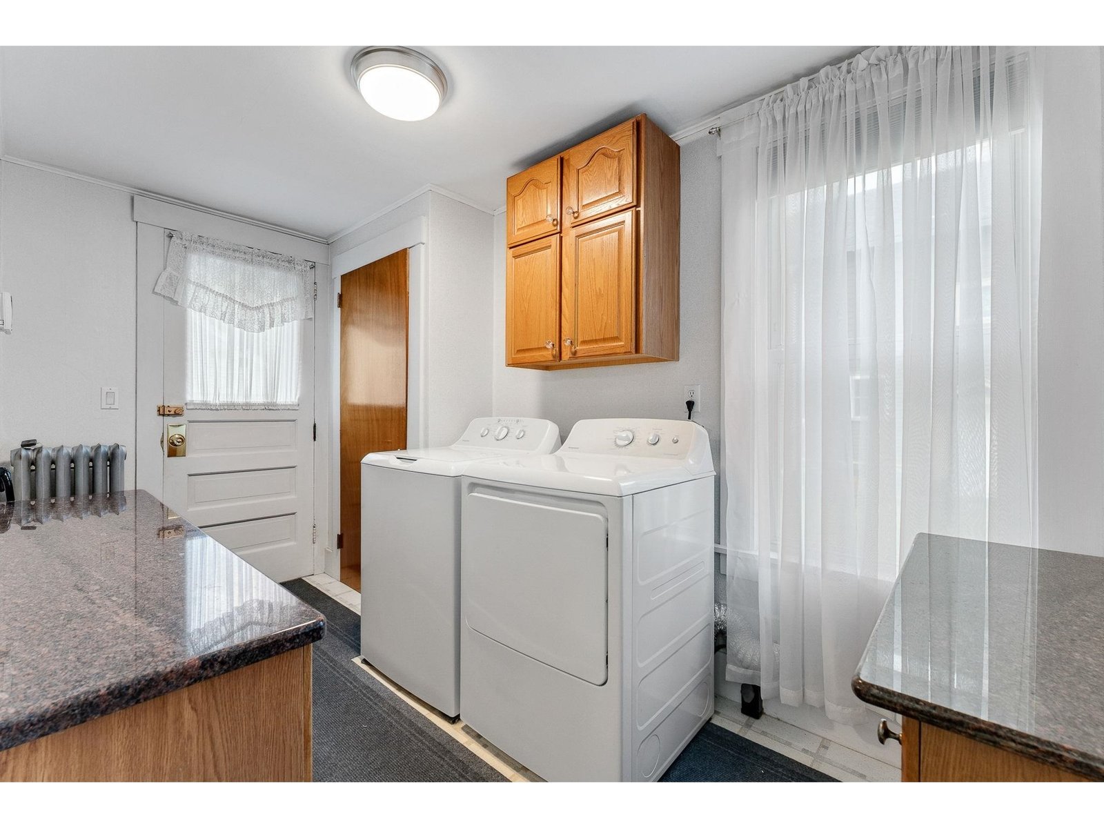 Unit 1 - rear entrance & laundry