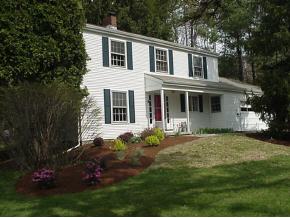 4 Maplewood Ln