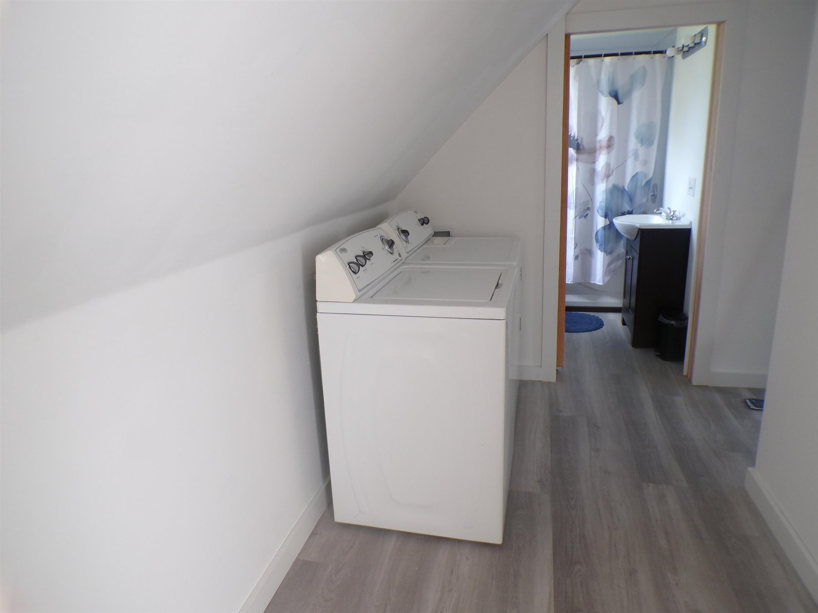 2nd floor laundry