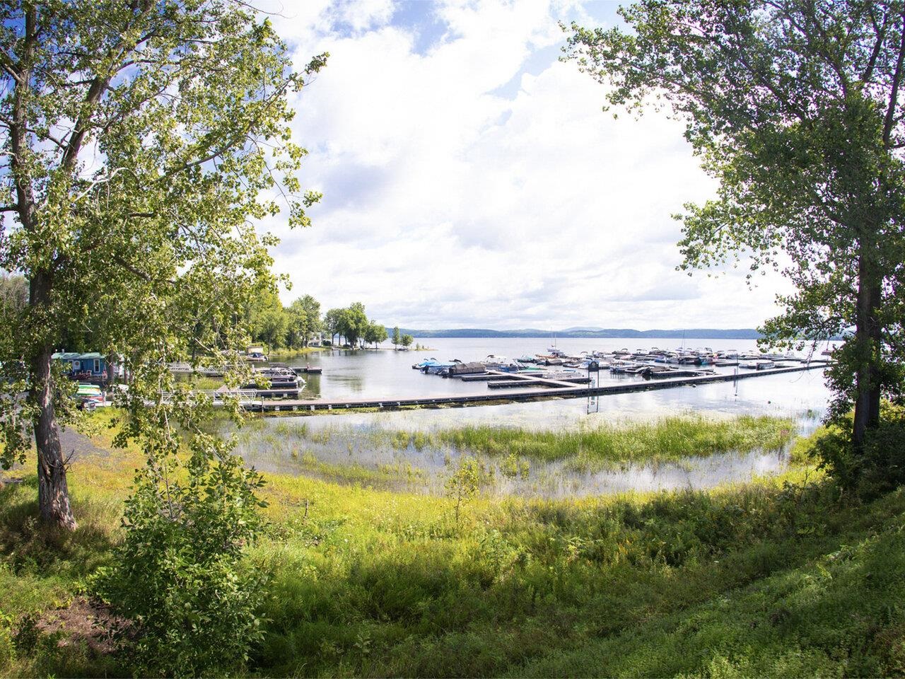 Boat access to Lake Champlain!