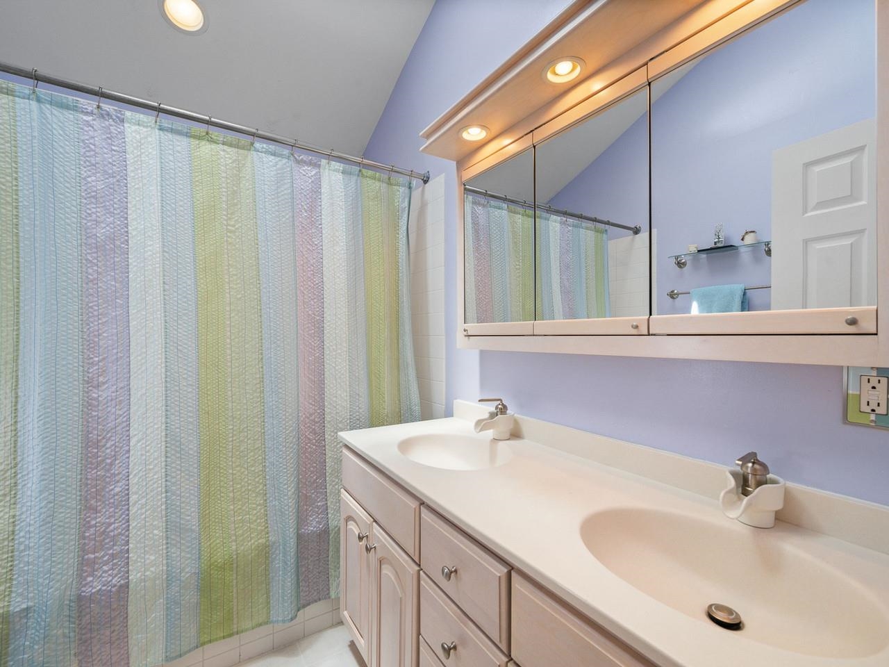 First floor full bath