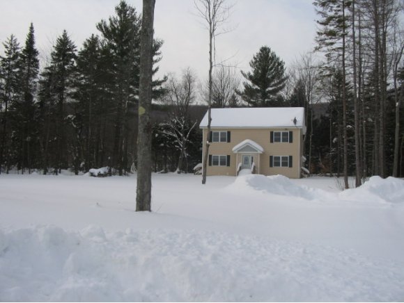4 Phyllis Ln