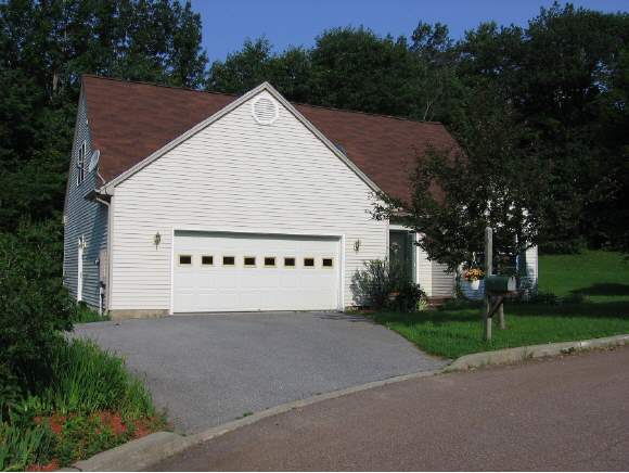 4 Poplar Crt