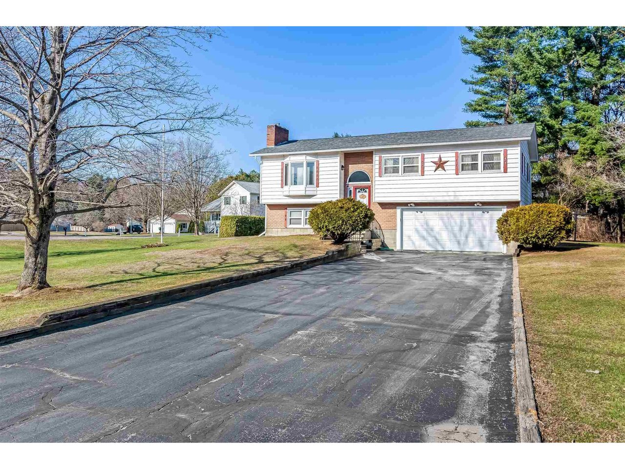 4 Riverside Drive