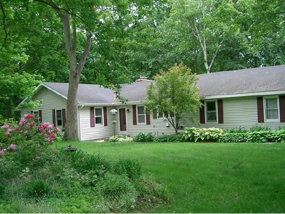 4 Rustic Dr