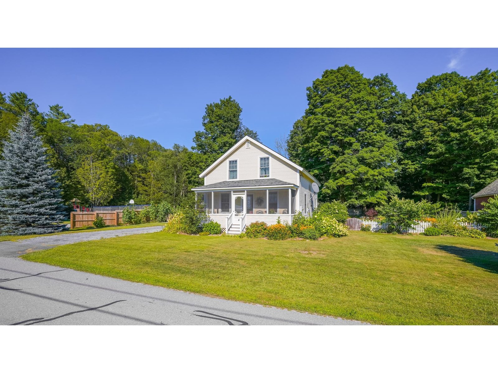 4 School House Hill Road