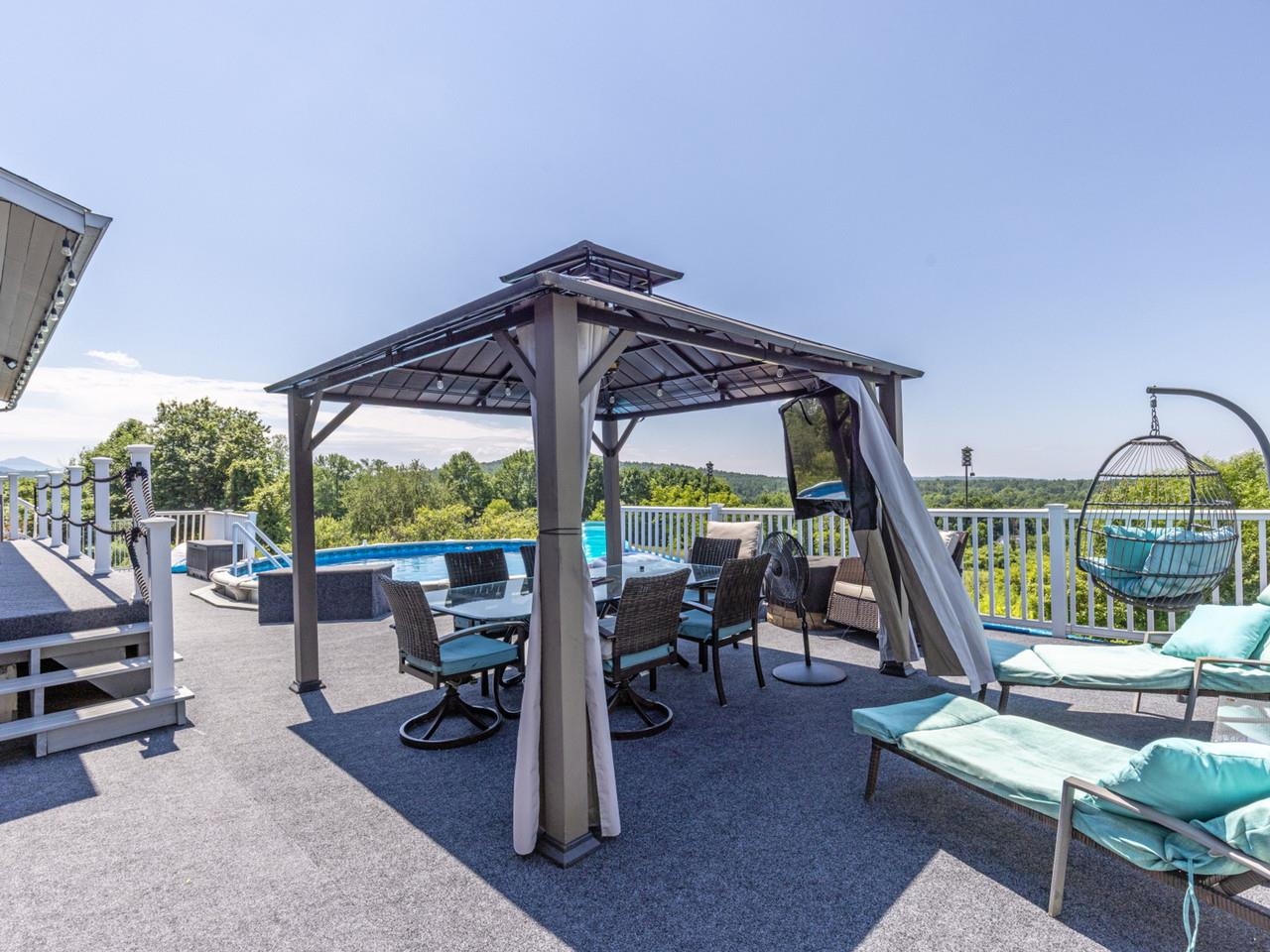 Expansive Back Deck