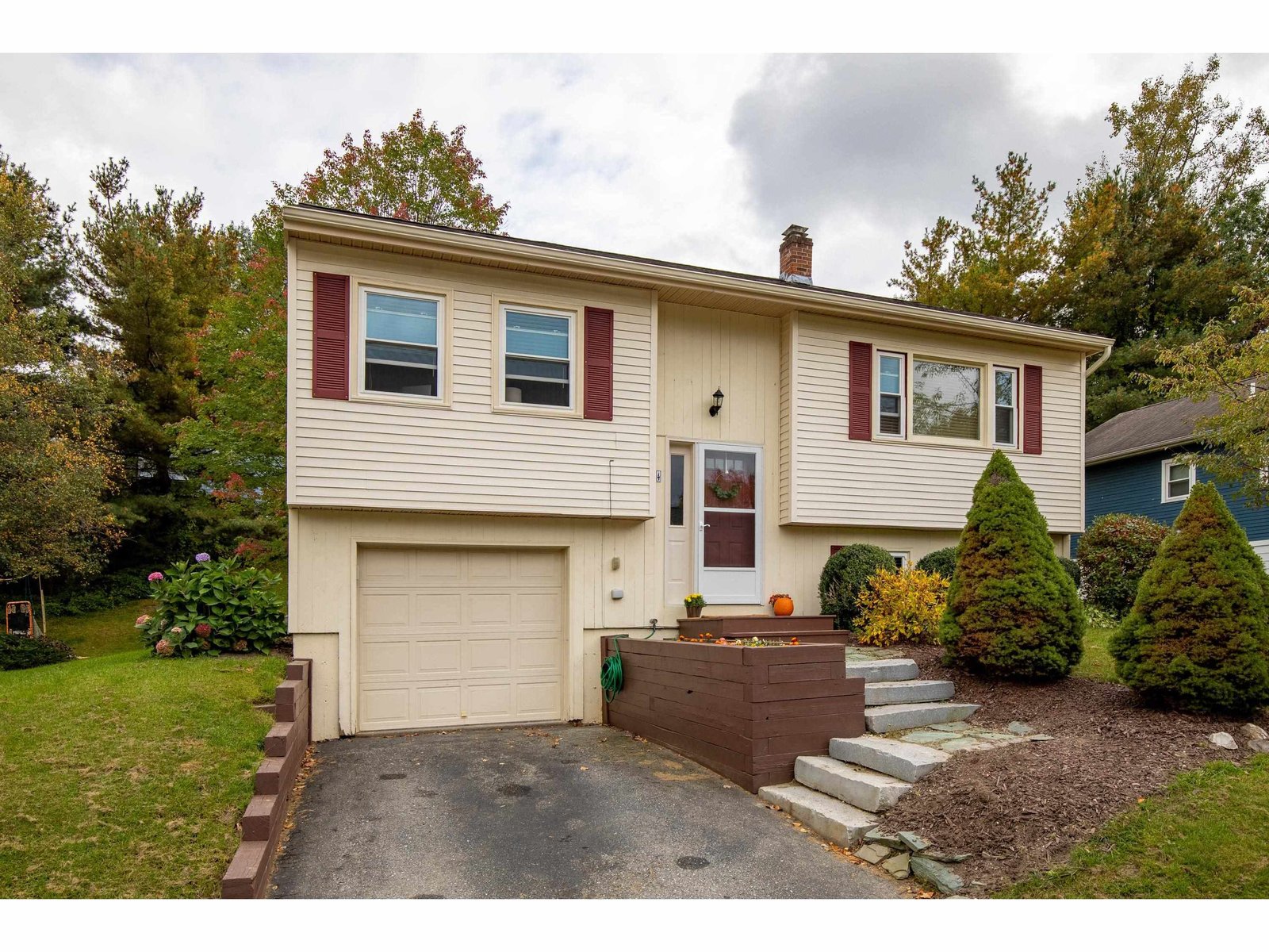 4 Valley Ridge Road