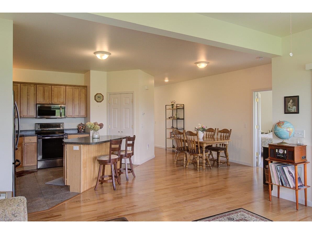 4 Village Court