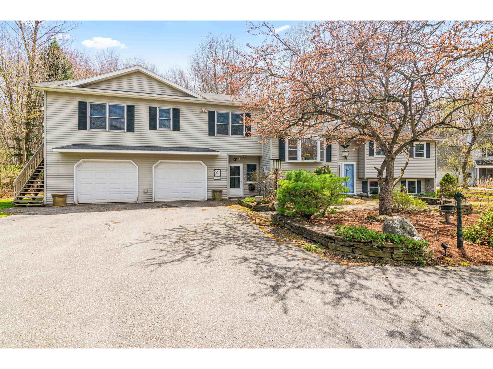 4 Whipple Drive