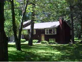 4 Woodlawn Court