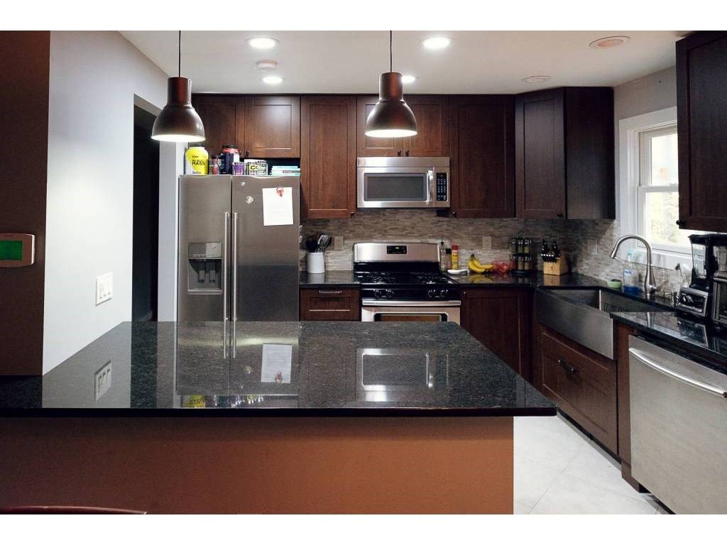 4 Woodlawn Court
