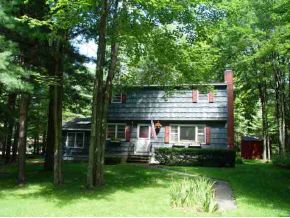 4 Woodlawn Drive