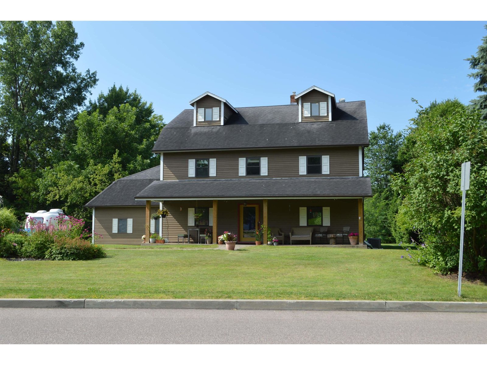 4 Woods End Drive