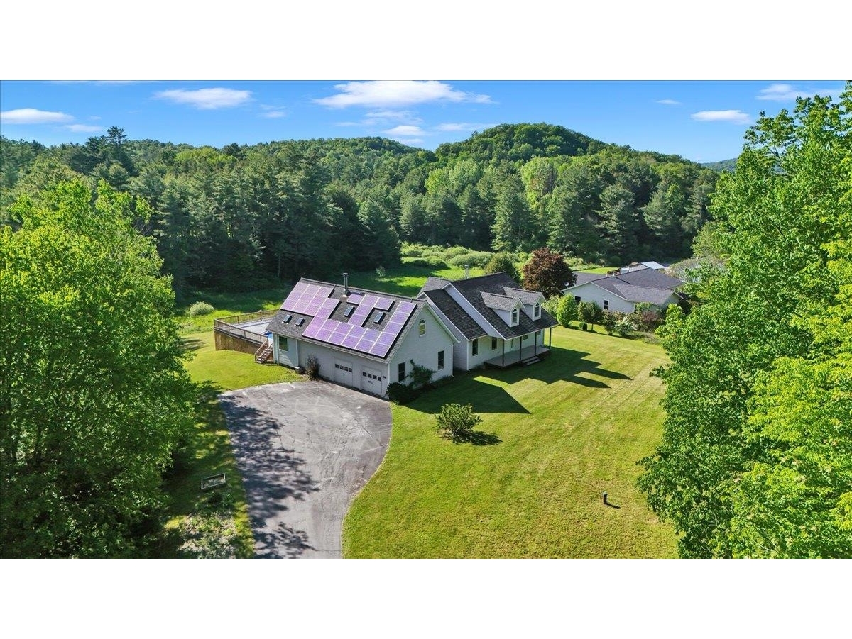40 Brookside Lane