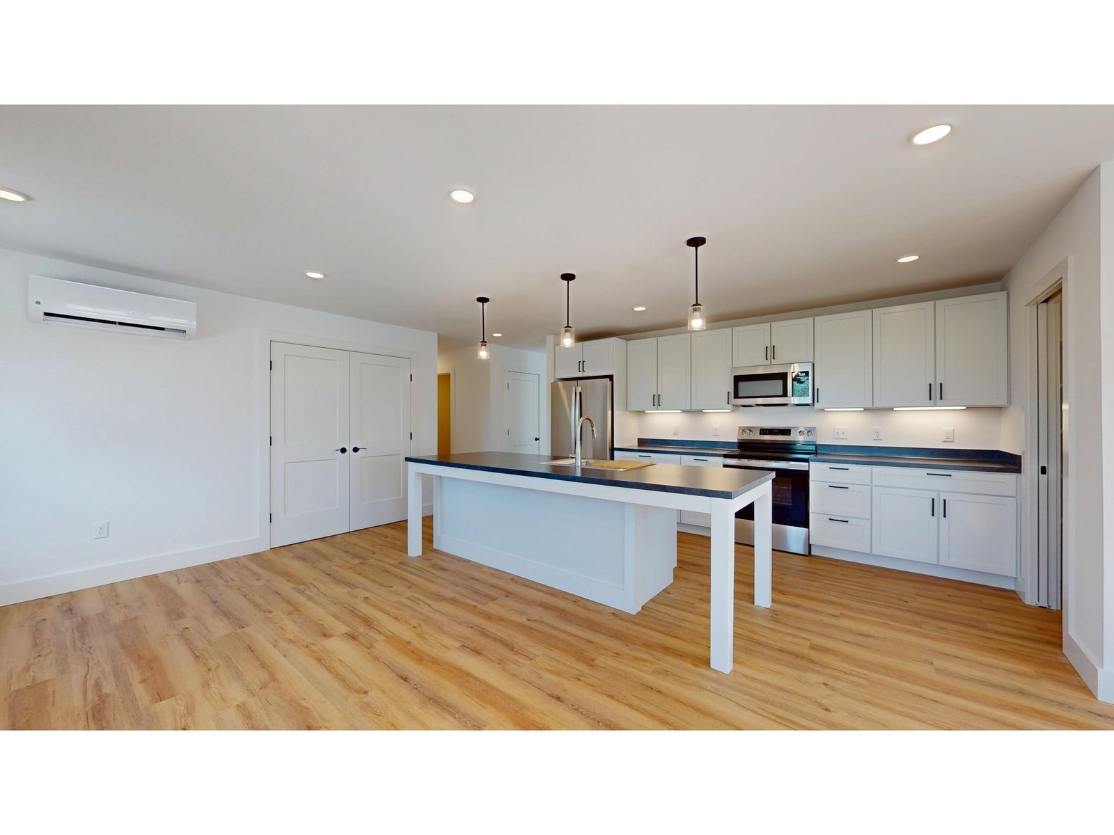 40 Brush Lane, Unit 8.3B
