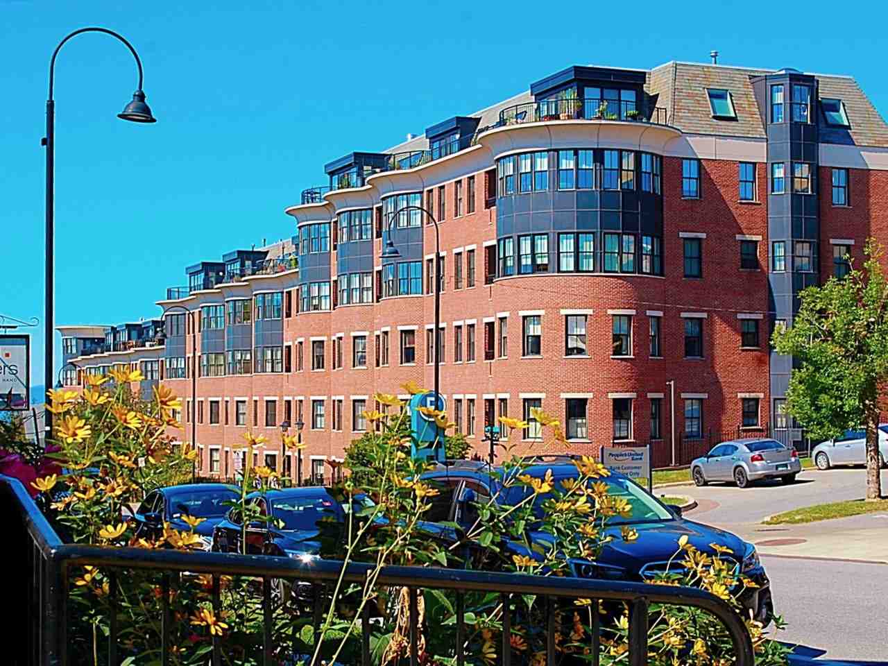 40 College Street, Unit 101 C