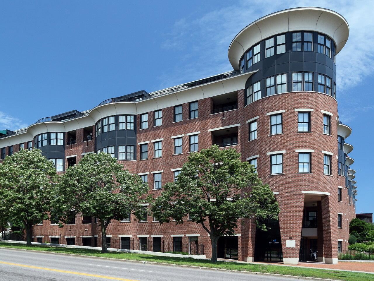 40 College Street, Unit 511