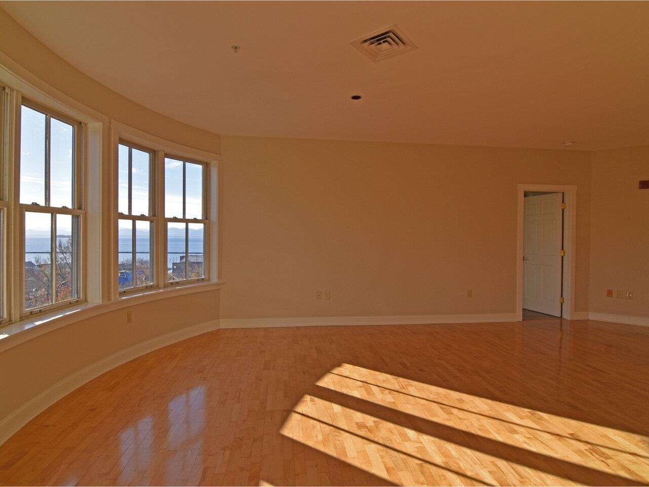 Living to primary suite view