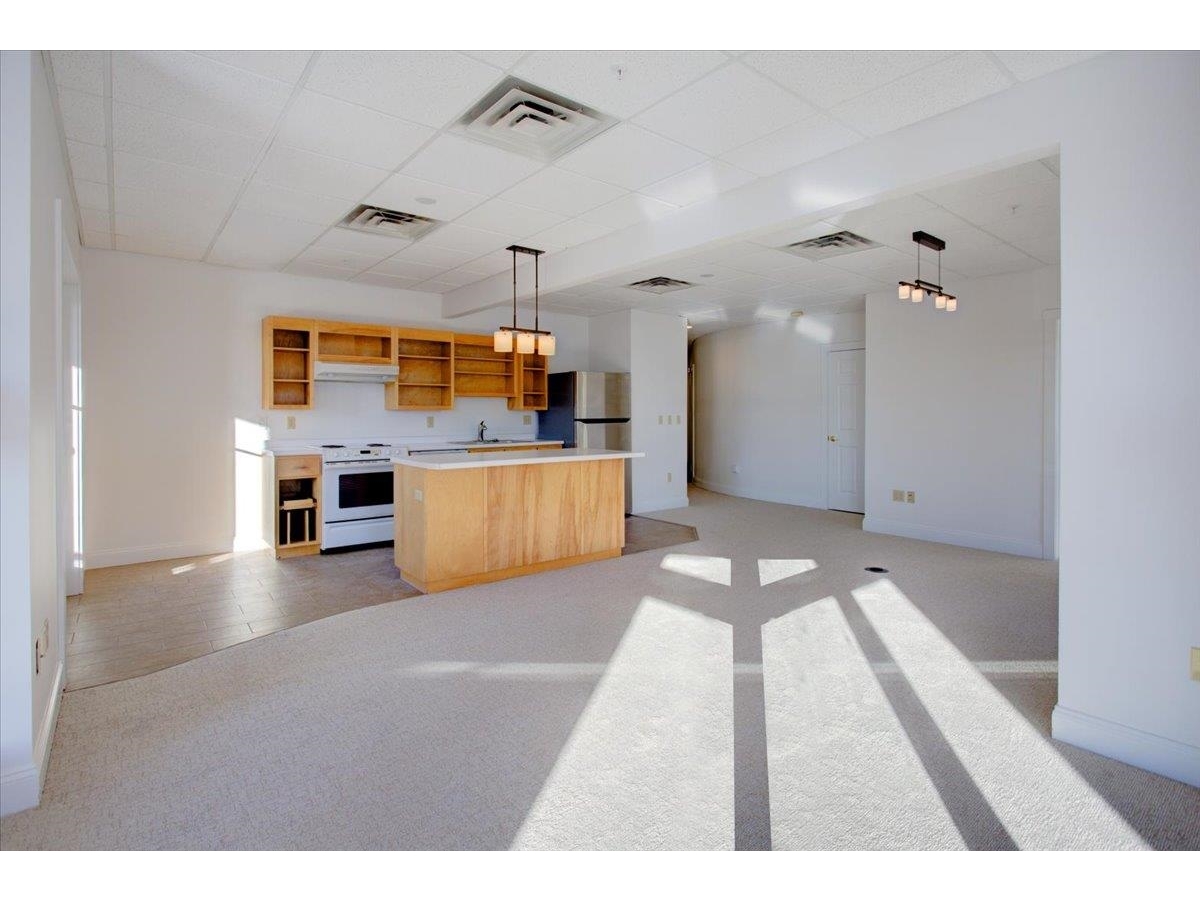 40 College Street, Unit 203A