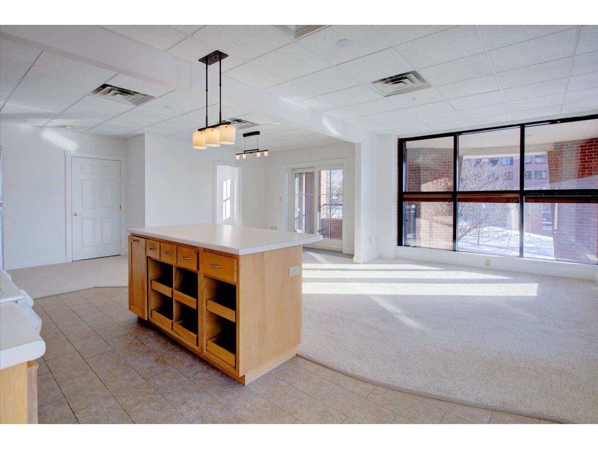 40 College Street, Unit 203A
