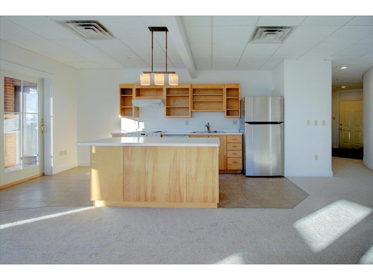 40 College Street, Unit 203A