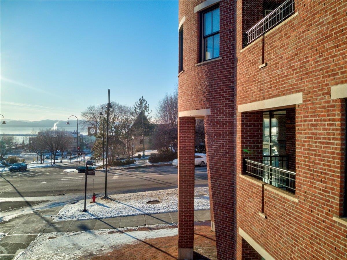 40 College Street, Unit 203A