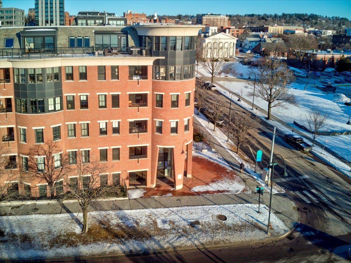 40 College Street, Unit 203A