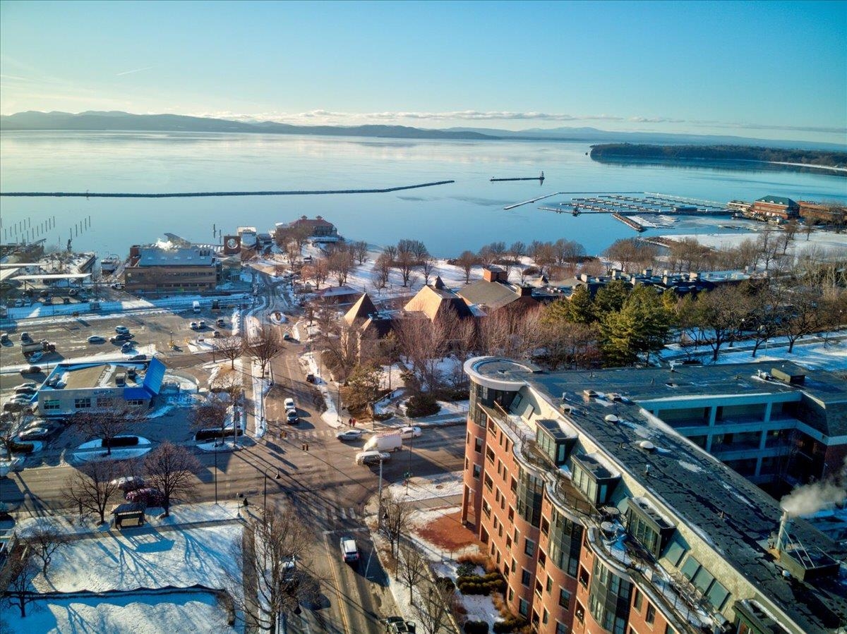 40 College Street, Unit 203A