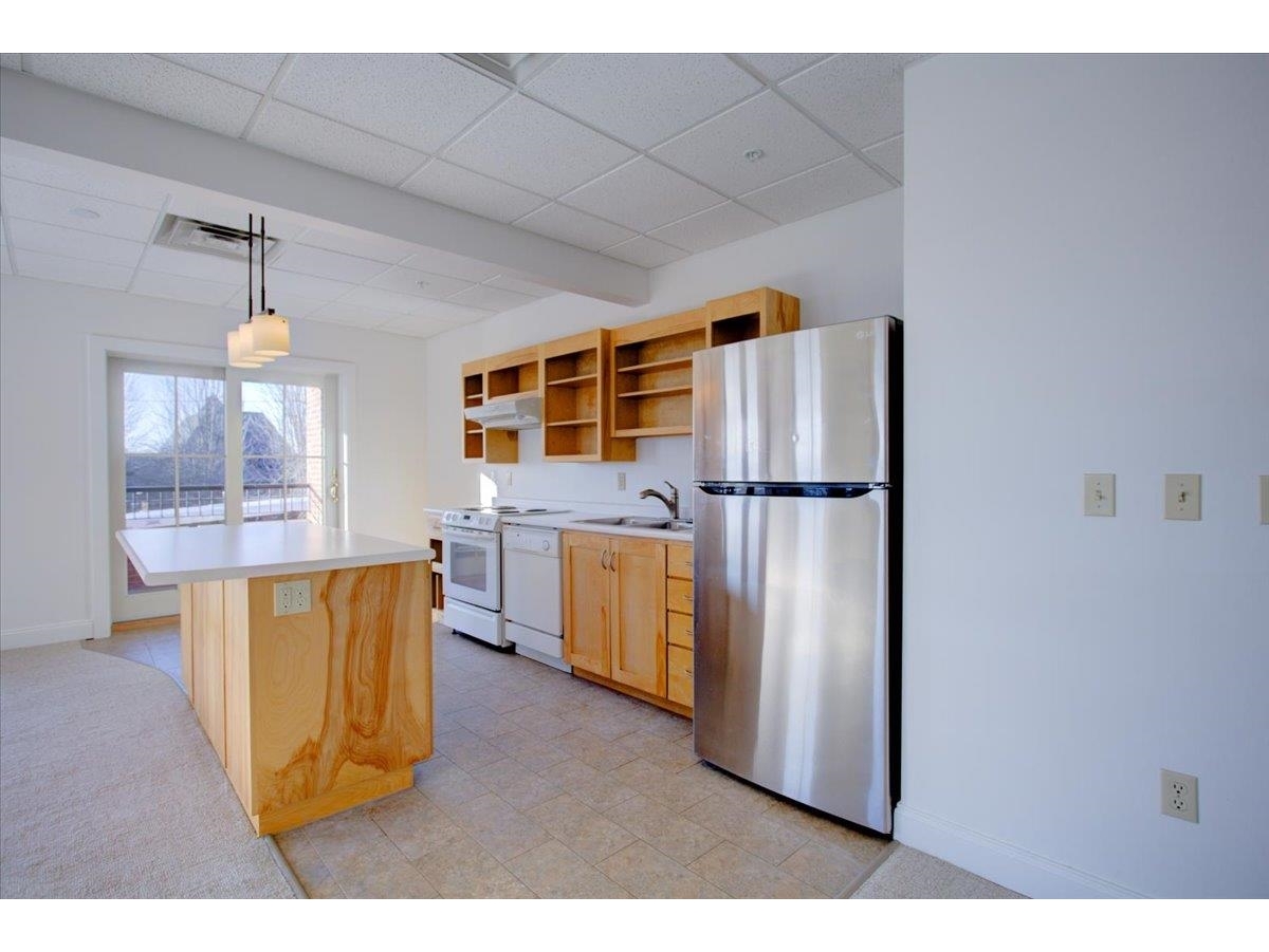 40 College Street, Unit 203A