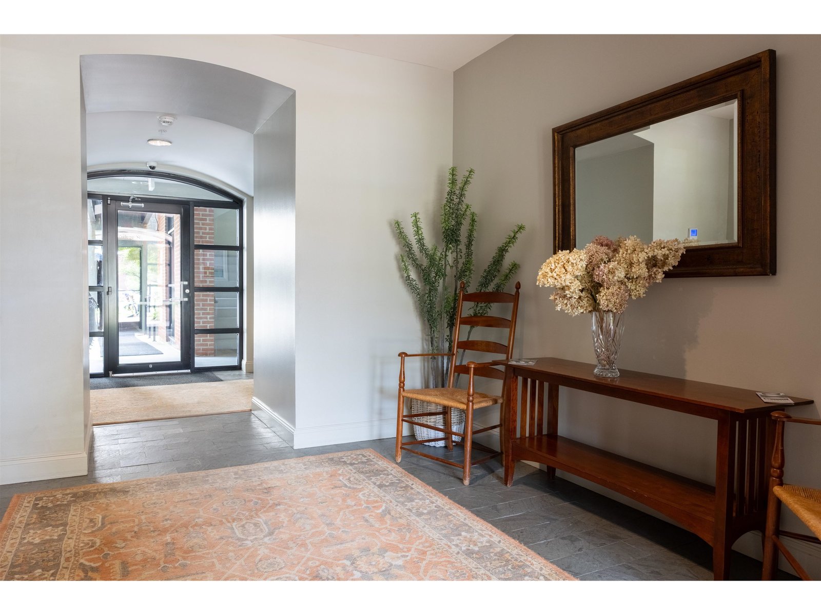 40 College Street, Unit 204C