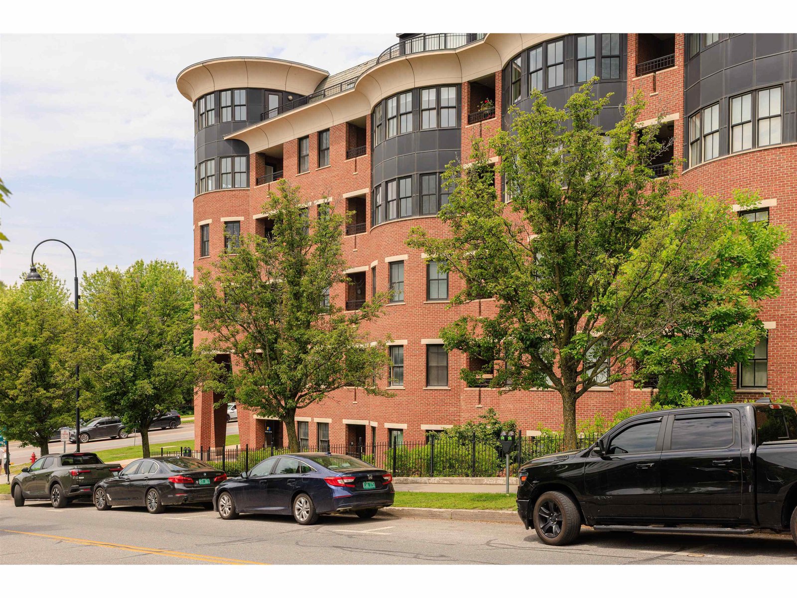 40 College Street, Unit 204C