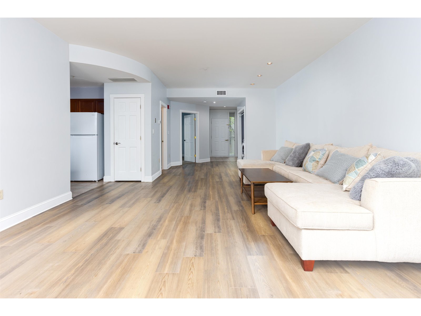 40 College Street, Unit 204C