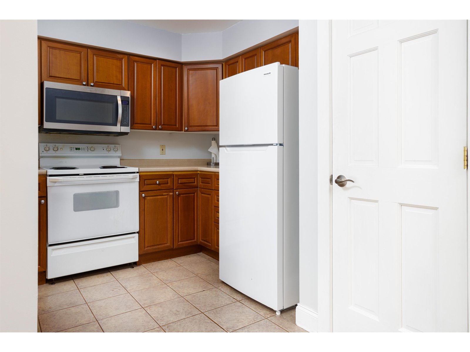 40 College Street, Unit 204C