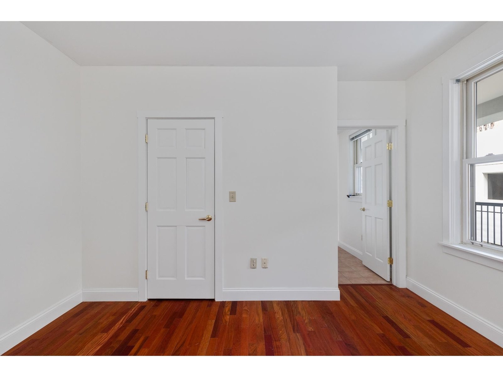 40 College Street, Unit 307