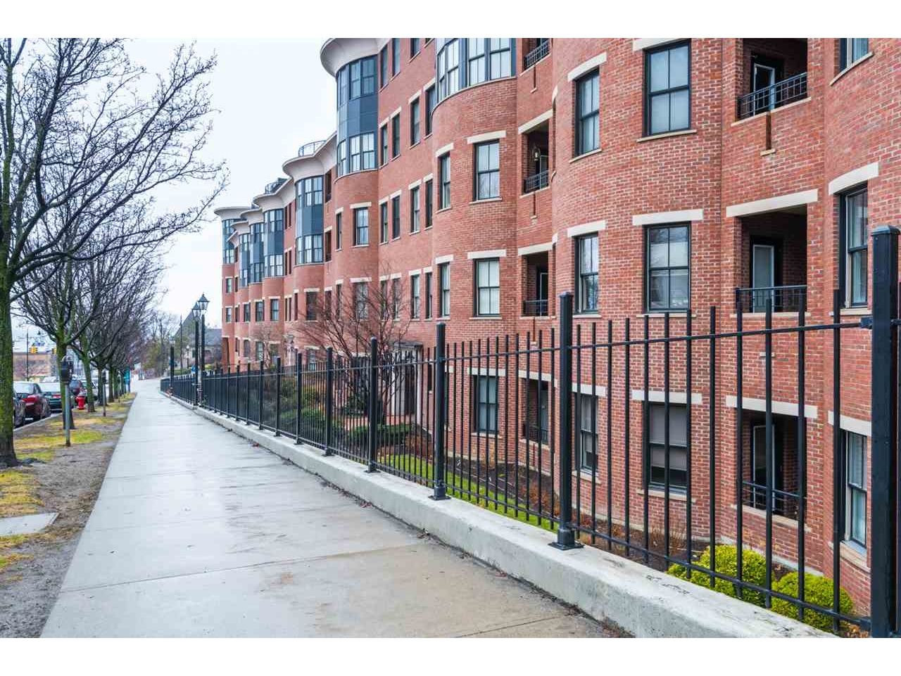 40 College Street, Unit 311C