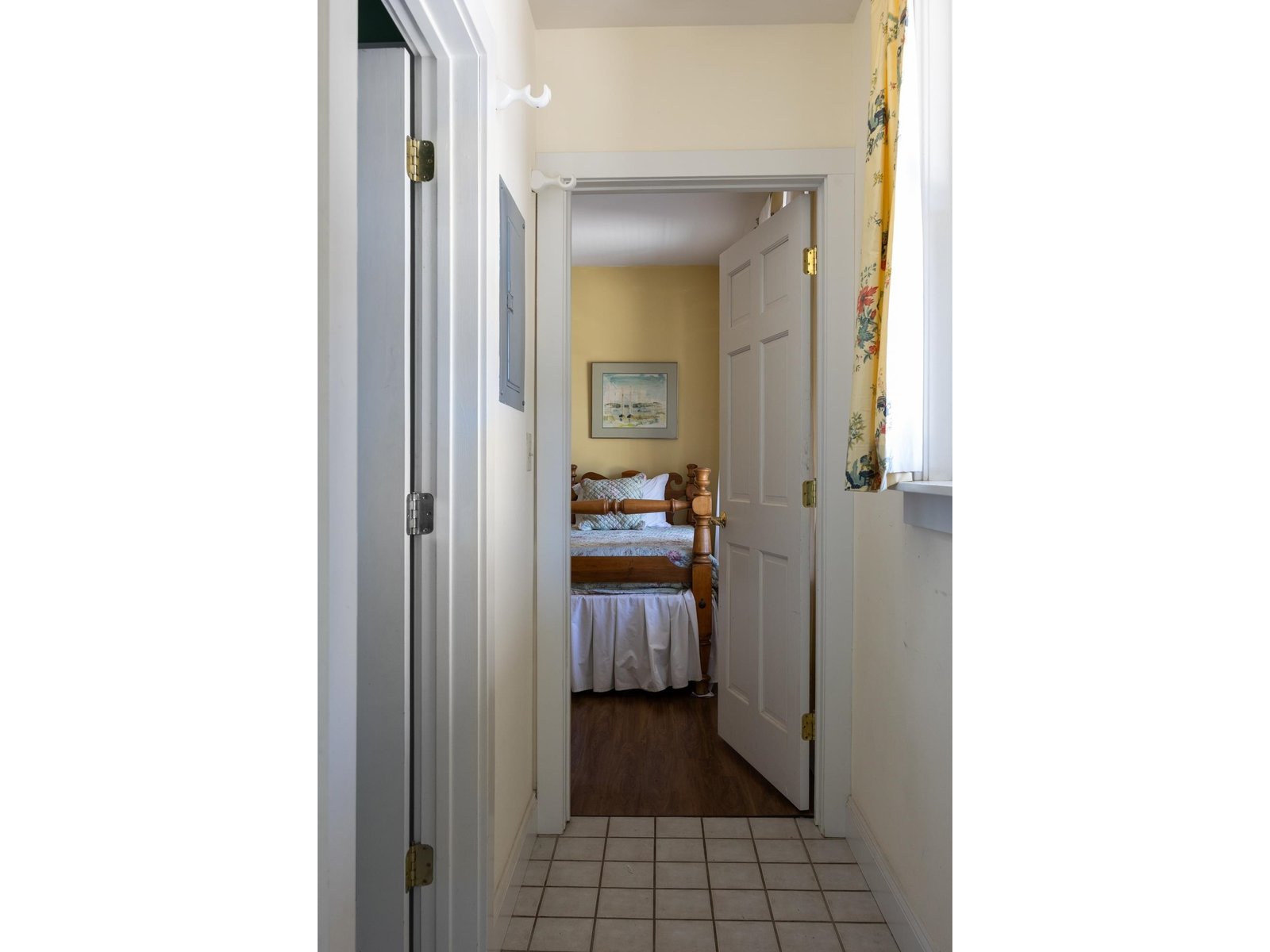 40 College Street, Unit 606