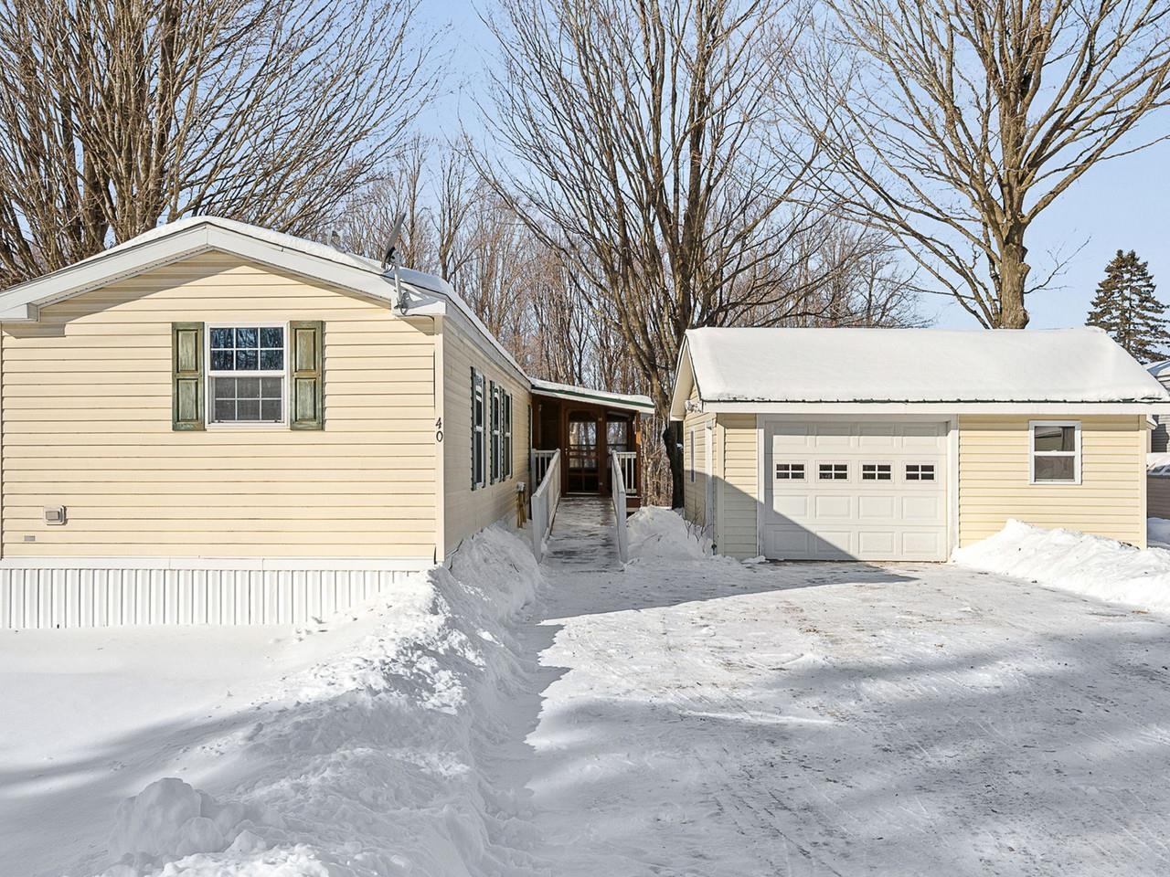 40 High Manor Park